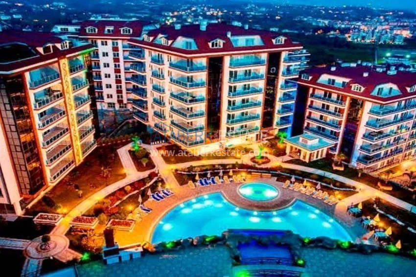 Apartment 1+1 in Alanya with sea view — furniture, prestigious complex, Oba district 2 