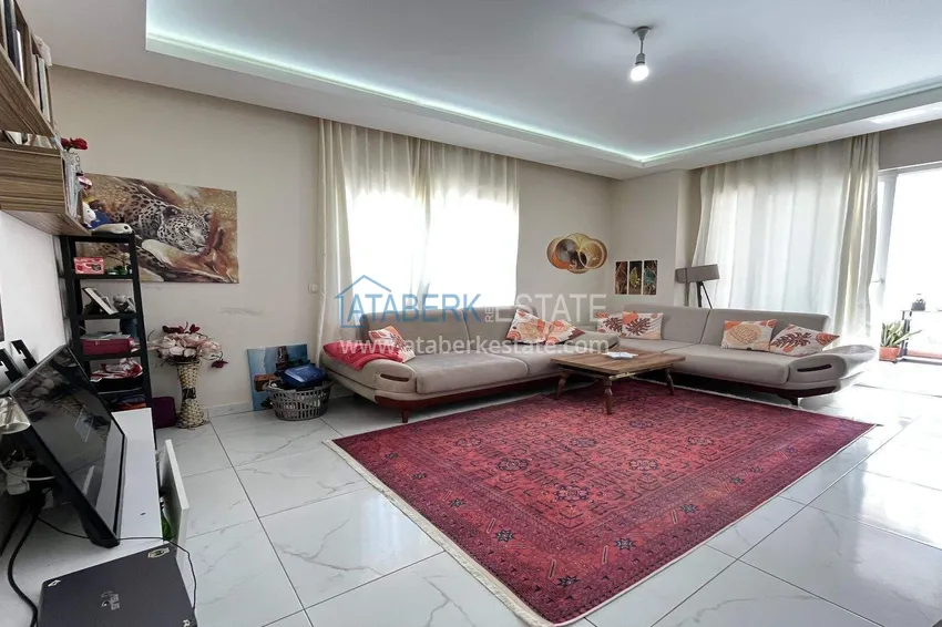 Purchase  2+1 apartment in Alanya for residence permit and citizenship - furniture, glazed balcony, Oba district 3 