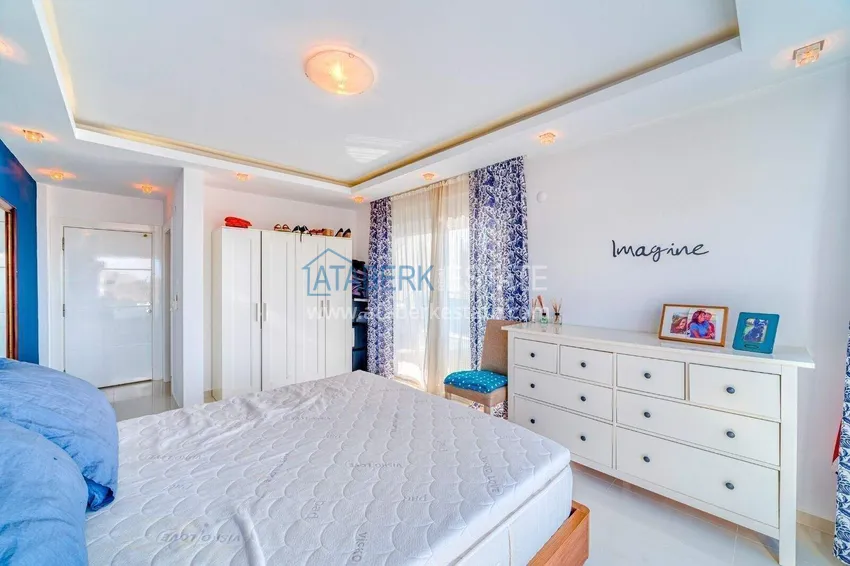 Purchase  4+1 two-story private villa in Alanya — furniture, swimming pool, sea view, Kargicak district 18 