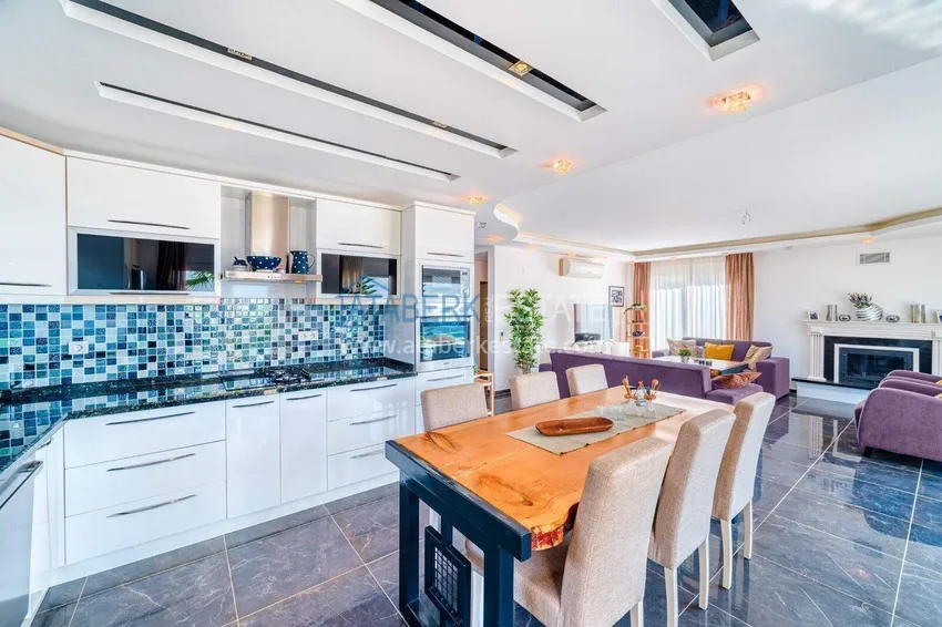Purchase  4+1 two-story private villa in Alanya — furniture, swimming pool, sea view, Kargicak district 6 