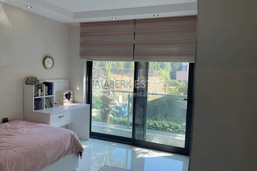 Purchase  2+1 apartment on the first line in Alanya, Kargicak district — furniture, side sea view 14 