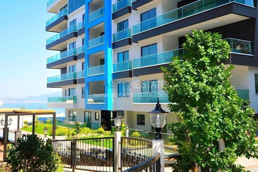 2+1 apartment on the first line in Alanya, Kargicak district — furniture, side sea view 23 