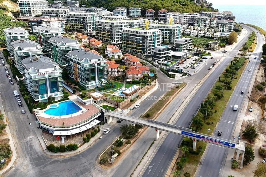 2+1 apartment on the first line in Alanya, Kargicak district — furniture, side sea view 7 