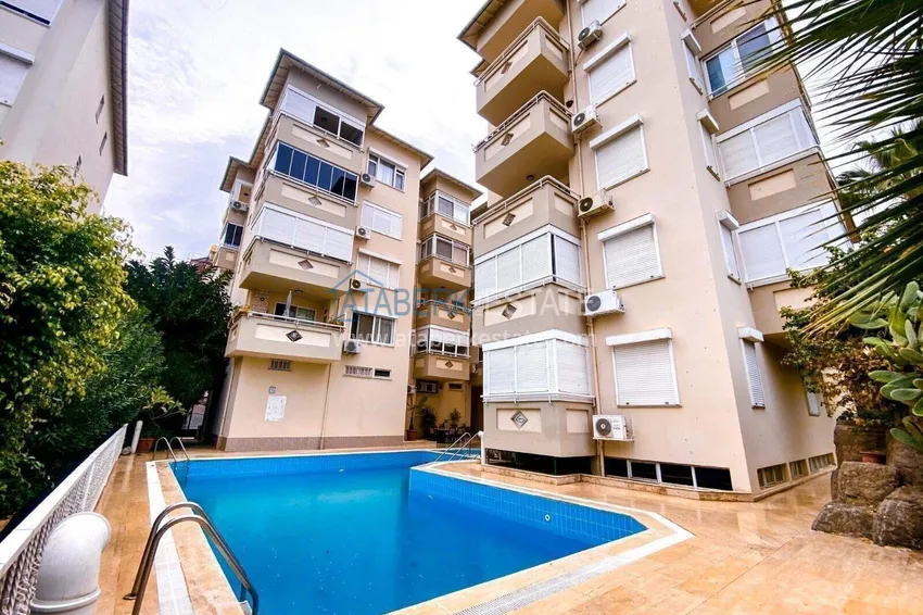 Apartment in the center of Alanya for a residence permit — one-bedroom with furniture, Cleopatra beach area 1 