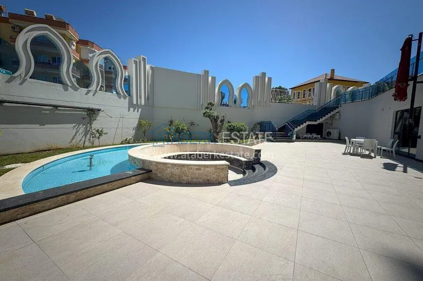 2+1 apartment in the center of Alanya, furnished in a luxury complex, Cleopatra beach area  11 