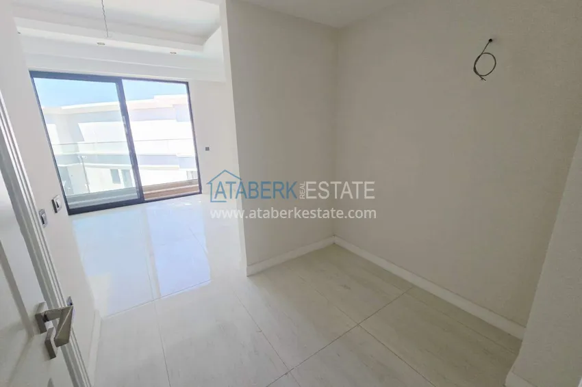 Purchase  Townhouse in Alanya — from the owner with access to the pool, to a premium complex, Turkler district 11 