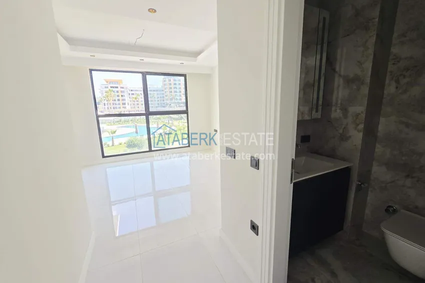 Purchase  Townhouse in Alanya — from the owner with access to the pool, to a premium complex, Turkler district 18 