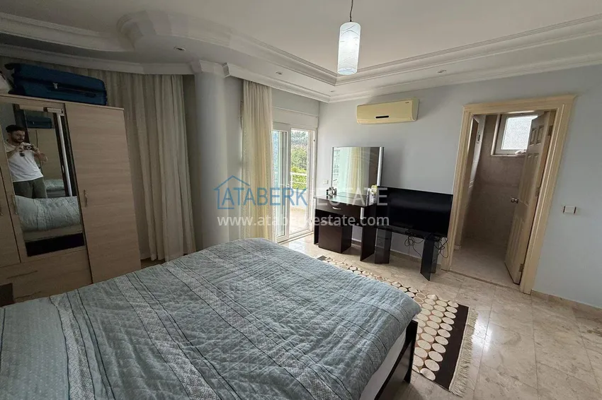 Purchase  Villa in Alanya for residence permit and citizenship - detached 4+1 with pool and garden in Oba 11 
