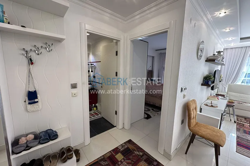 Purchase  Apartment 1+1 in the center of Mahmutlar — furniture, glazed balcony, 200 meters from the sea  1 