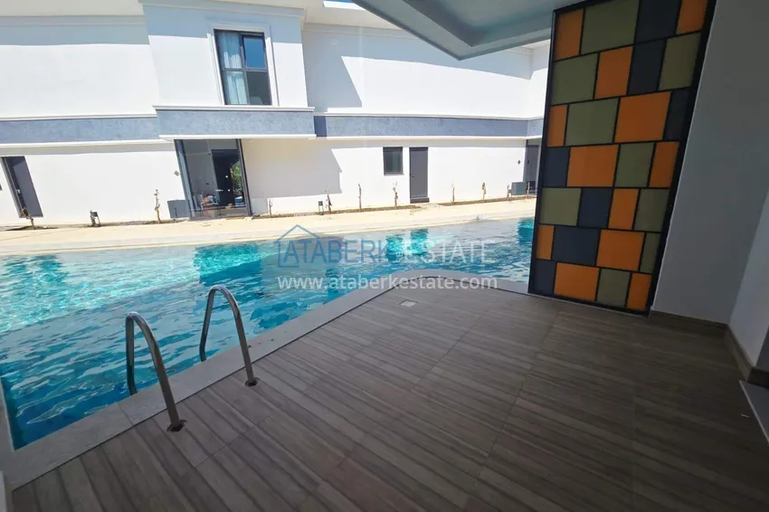 Purchase  Townhouse in Alanya — from the owner with access to the pool, to a premium complex, Turkler district 2 