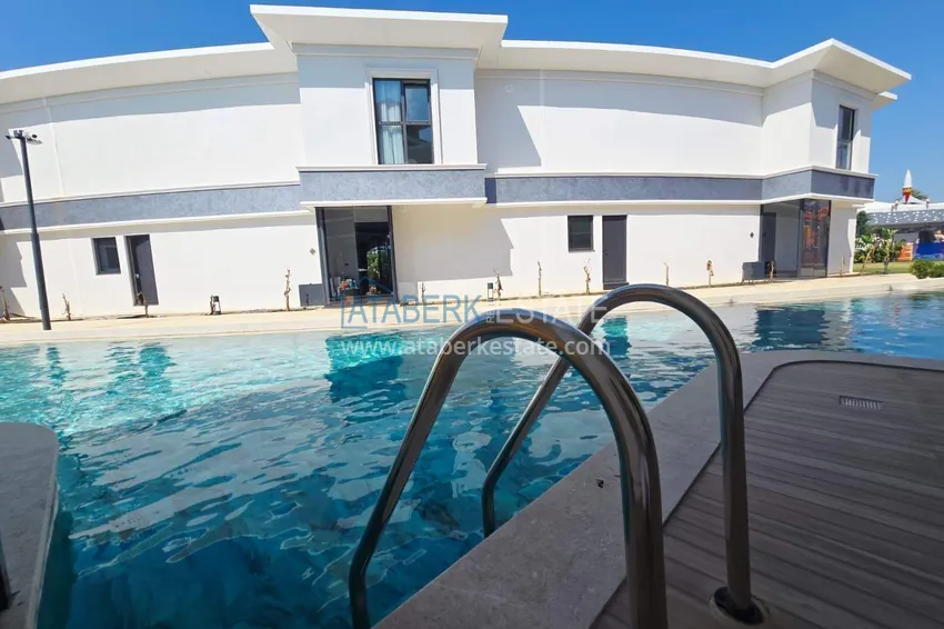 Purchase  Townhouse in Alanya — from the owner with access to the pool, to a premium complex, Turkler district 4 