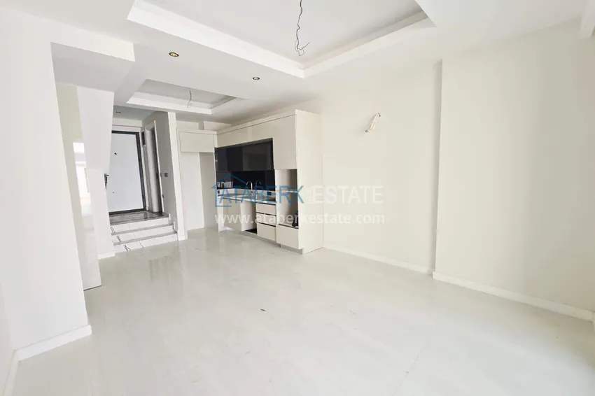 Purchase  Townhouse in Alanya — from the owner with access to the pool, to a premium complex, Turkler district 6 