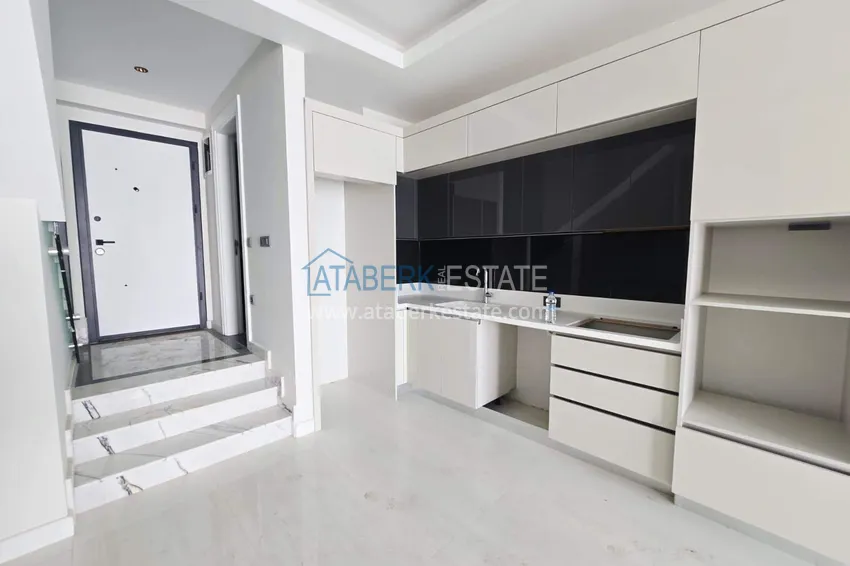 Purchase  Townhouse in Alanya — from the owner with access to the pool, to a premium complex, Turkler district 8 