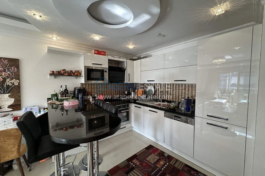 Purchase  Apartment 1+1 in the center of Mahmutlar — furniture, glazed balcony, 200 meters from the sea  8 