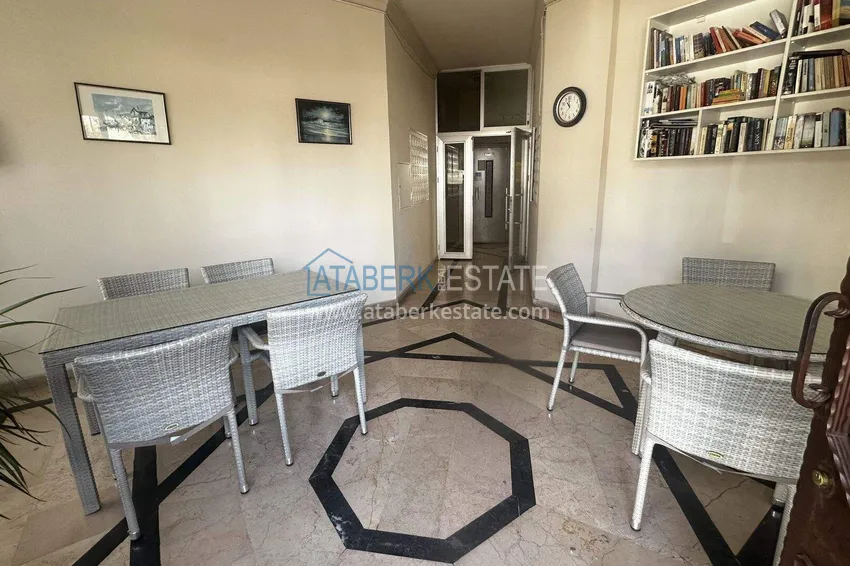 Apartment in the center of Alanya for a residence permit — one-bedroom with furniture, Cleopatra beach area 8 