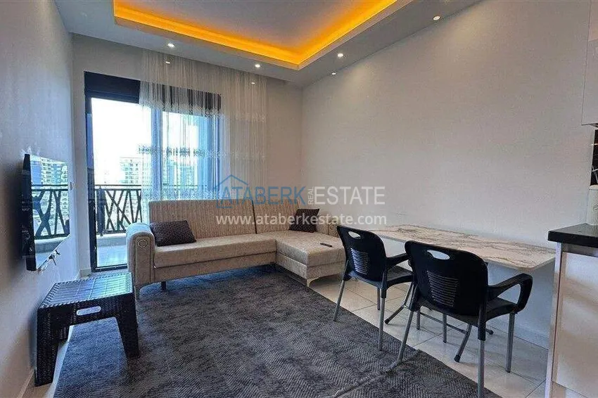 Purchase  1+1 furnished apartment in Alanya — hotel-type complex, Mahmutlar district 3 
