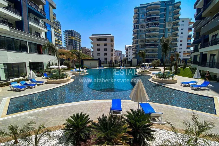 1+1 furnished apartment in Alanya — hotel-type complex, Mahmutlar district 4 