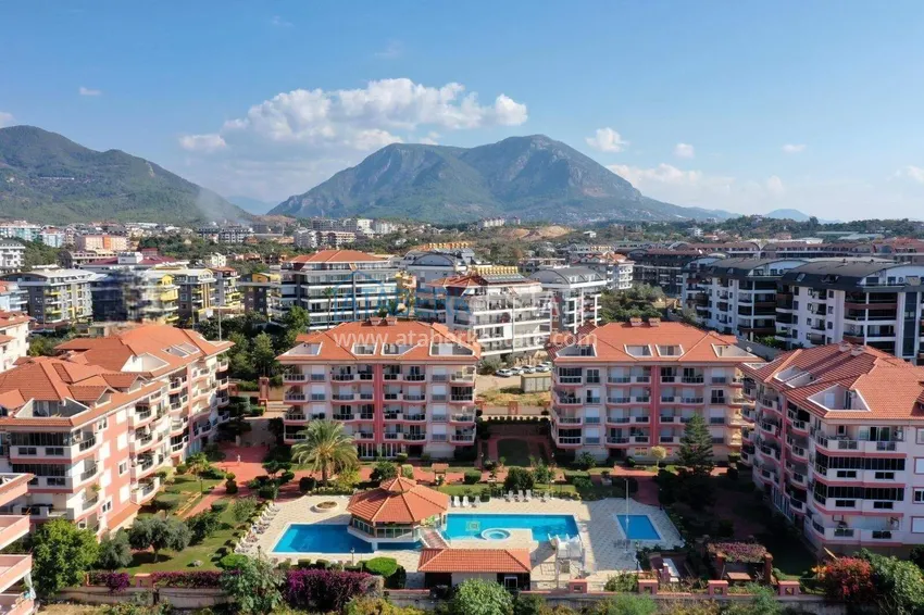 2+1 apartment in Alanya from the owner — furniture, mountain view, Oba district 1 