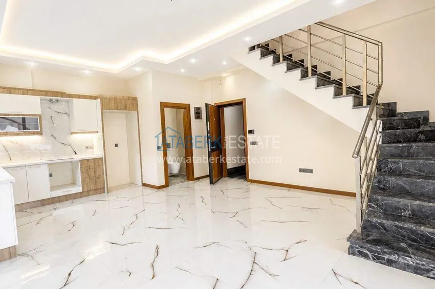 Purchase  Apartment for a residence permit in the center of Alanya - 2+1 terrace duplex in a comfort-class complex 1 