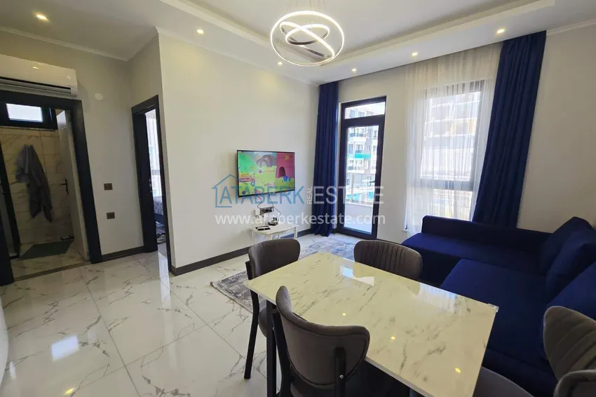 Purchase  1+1 apartment in the center of Alanya — furnished by the owner, Cleopatra beach area 7 