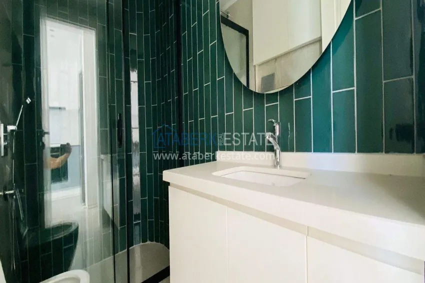 Purchase  1+1 apartment in the center of Alanya - overlooking the sea and the fortress, Cleopatra beach area 10 