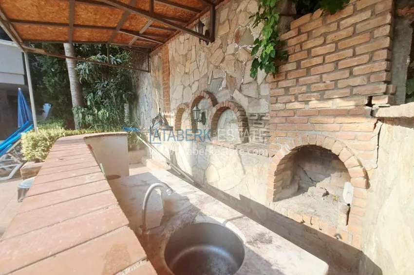 2+1 apartment in the center of Alanya — furniture, mountain view, glazed balcony, Cleopatra beach area  8 