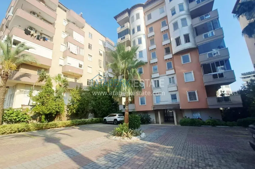 2+1 apartment in the center of Alanya — furniture, mountain view, glazed balcony, Cleopatra beach area  9 