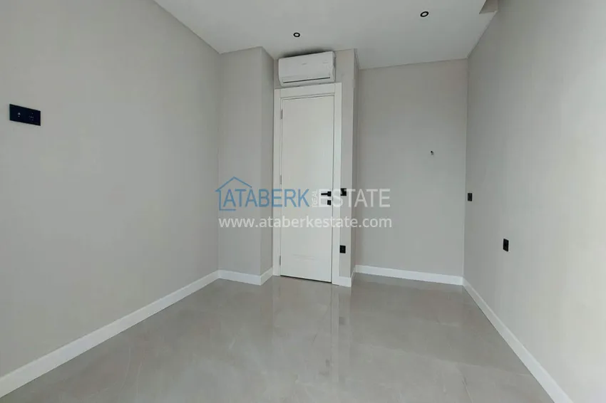 Purchase  1+1 apartment in the center of Alanya - overlooking the sea and the fortress, Cleopatra beach area 9 