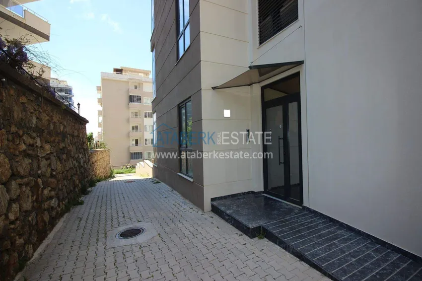 Cheap 1+1 apartment in Mahmutlar - furnished and with mountain views 9 