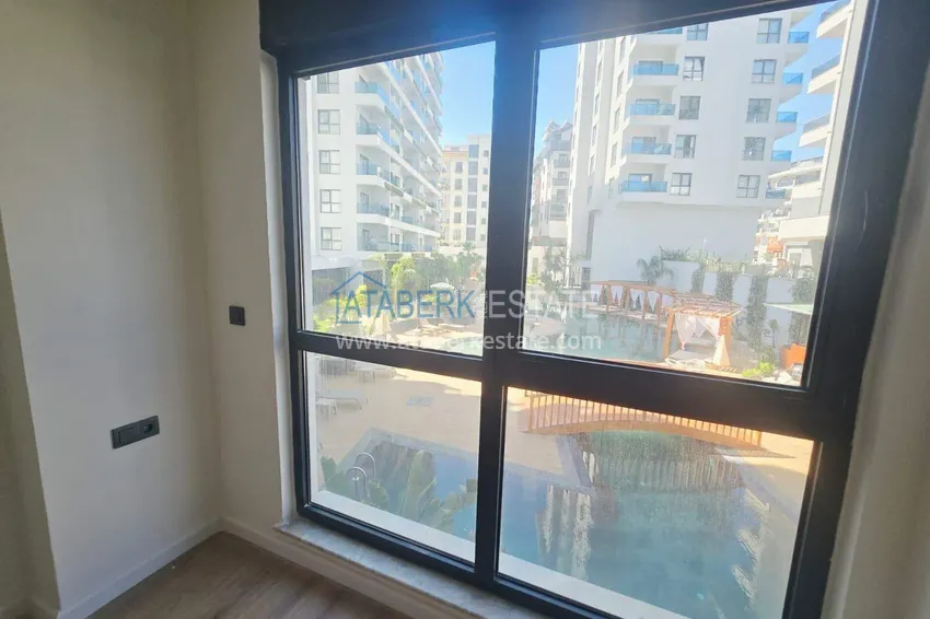 Purchase  Apartment for a residence permit in Mahmutlar - 3+1 garden duplex directly from the owner  13 
