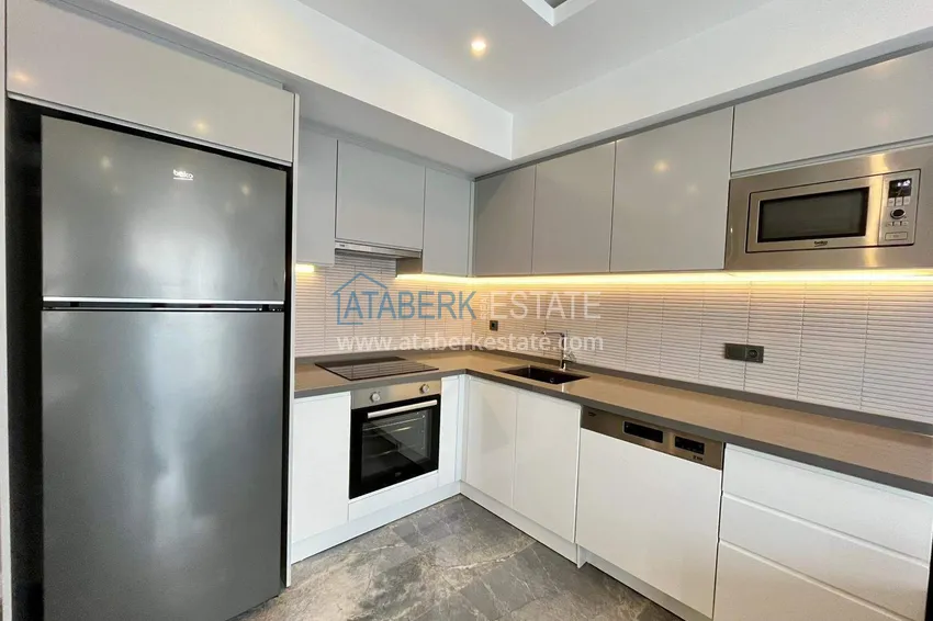 Purchase  2+1 apartment in the center of Alanya - Cleopatra beach area, 650 meters  2 