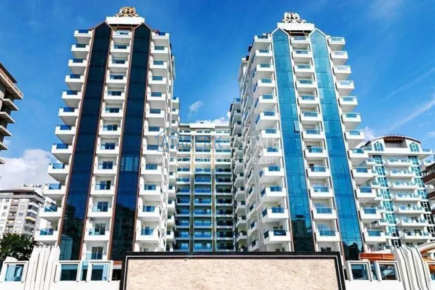 2+1 apartment in Mahmutlar - furnished and with a glazed balcony  1 