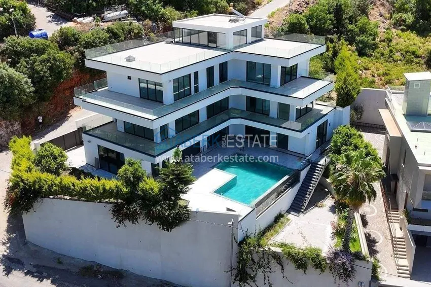 Villa in Alanya, Bektash district - with panoramic views, property under a residence permit 1 