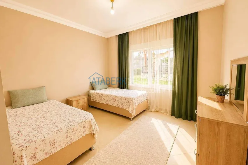 Purchase  2+1 apartment in Mahmutlar - 130 m² furnished and mountain views 5 