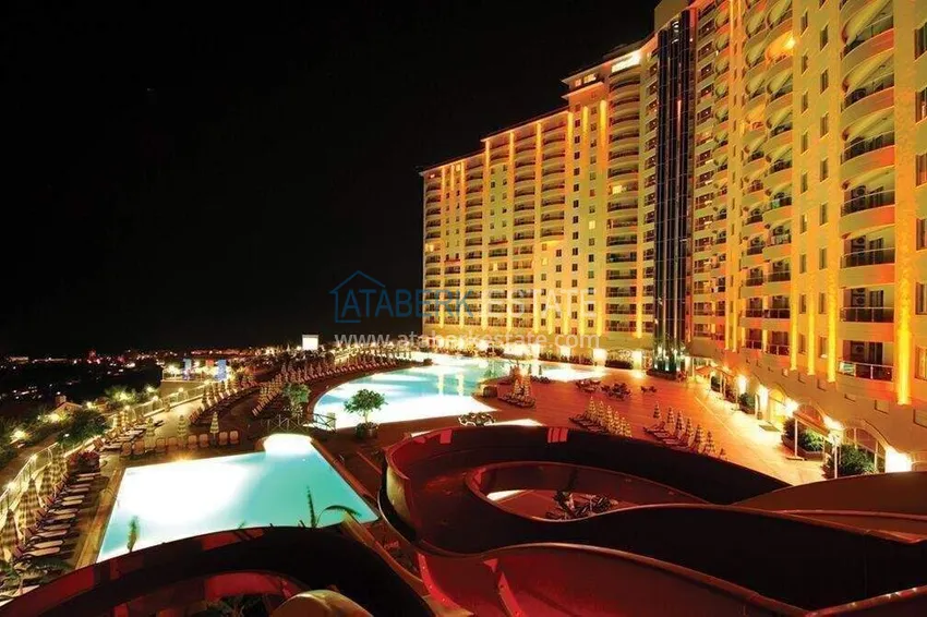 1+1 apartment in Alanya — furniture, famous resort-style, Mahmutlar district 7 