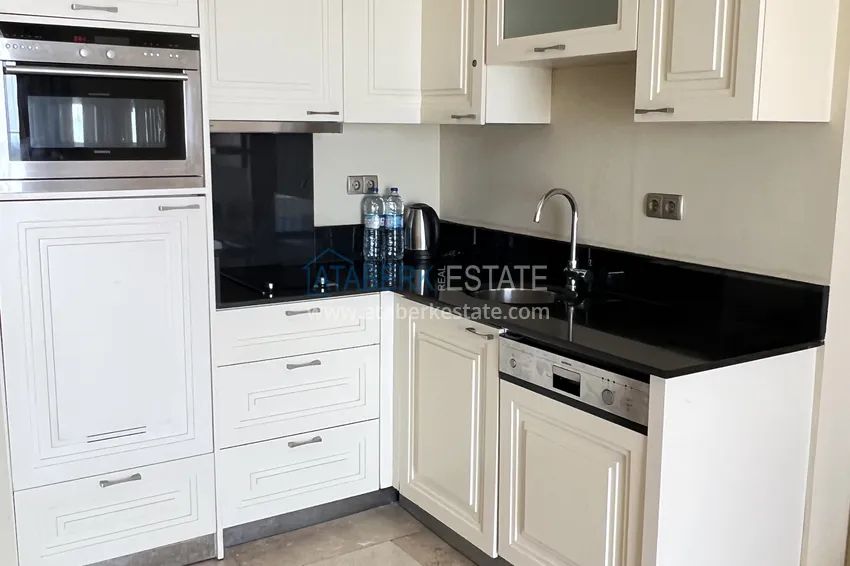 Purchase  1+1 apartment in Alanya — furniture, famous resort-style, Mahmutlar district 5 