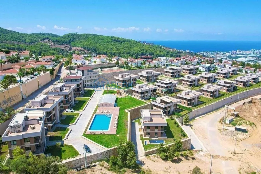 Villa 3+1 in Alanya, Kargicak district - for a residence permit, from the owner, furnished in a cottage complex  1 