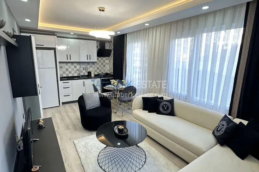2+1 apartment in Alanya, Mahmutlar district — furnished, new - no one lived, 300 m from the sea 1 