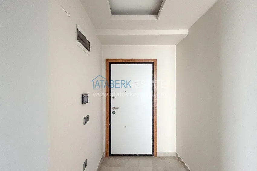 Purchase 4+1 panoramic penthouse duplex in the center of Alanya — the first coastal one, suitable for citizenship 1 