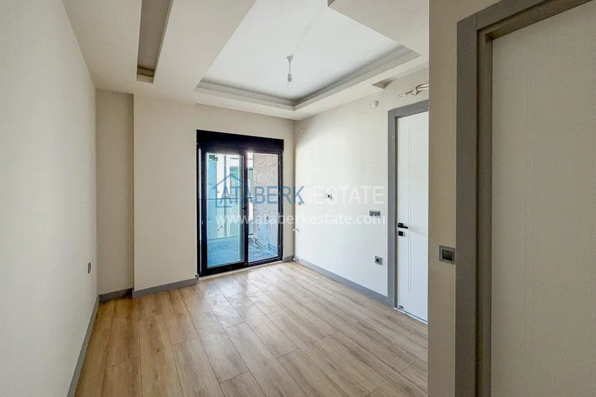Purchase 4+1 panoramic penthouse duplex in the center of Alanya — the first coastal one, suitable for citizenship 18 