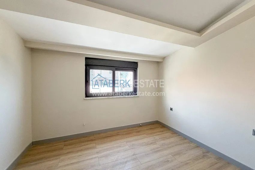 Purchase 4+1 panoramic penthouse duplex in the center of Alanya — the first coastal one, suitable for citizenship 20 
