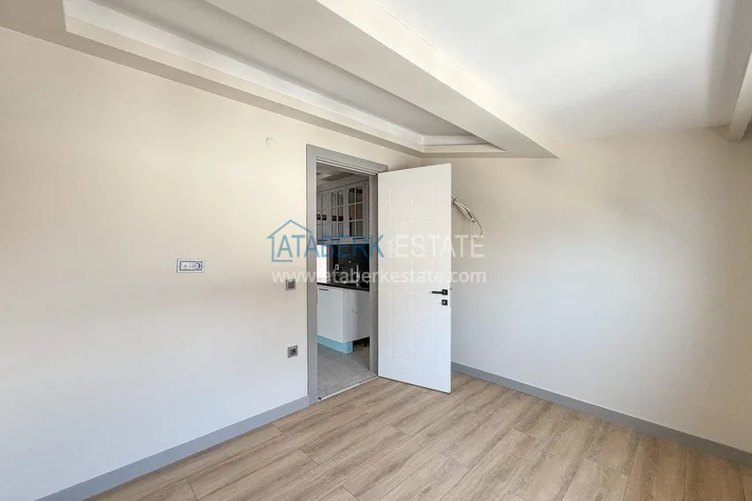 Purchase 4+1 panoramic penthouse duplex in the center of Alanya — the first coastal one, suitable for citizenship 21 