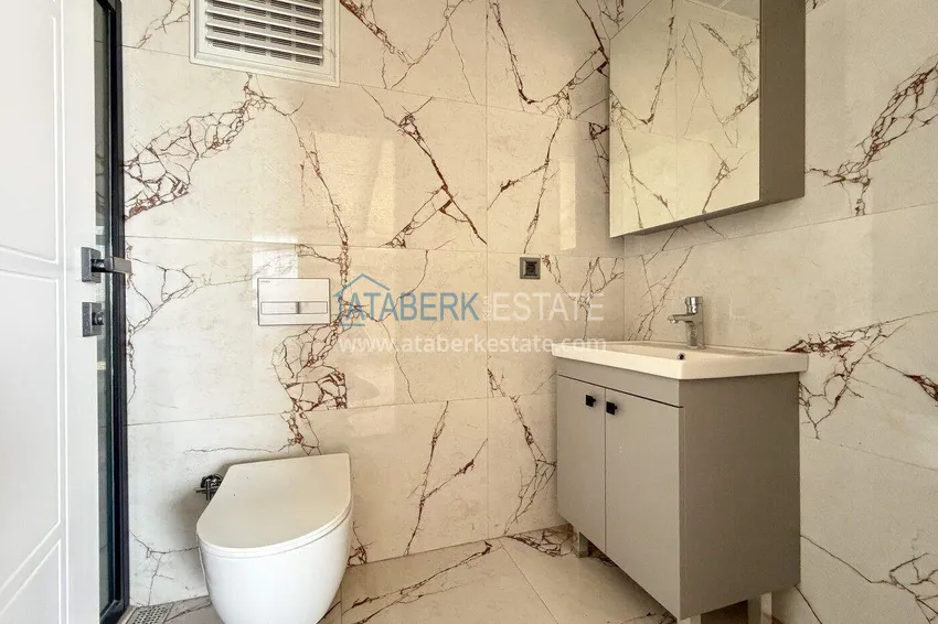 Purchase 4+1 panoramic penthouse duplex in the center of Alanya — the first coastal one, suitable for citizenship 26 