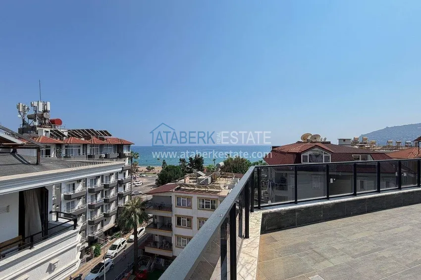 Purchase 4+1 panoramic penthouse duplex in the center of Alanya — the first coastal one, suitable for citizenship 36 