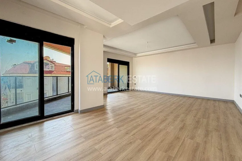 Purchase 4+1 panoramic penthouse duplex in the center of Alanya — the first coastal one, suitable for citizenship 8 