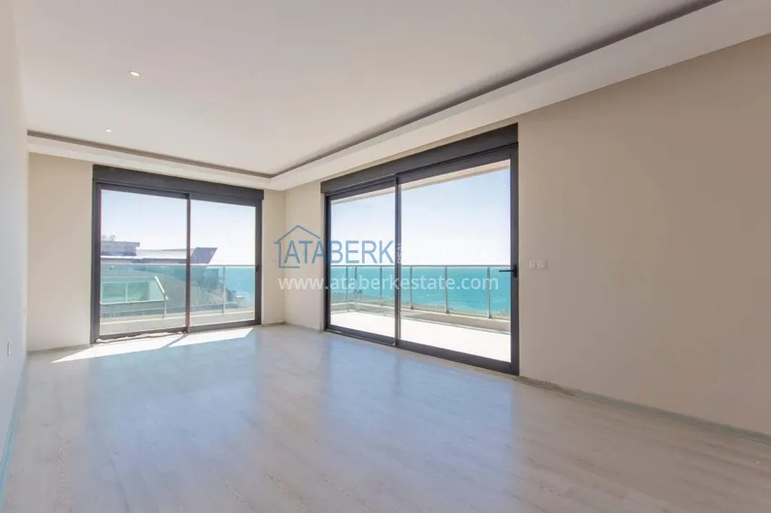 Purchase 4+1 penthouse duplex in Alanya for citizenship and residence permit - the first coastal one, Kargicak district 16 