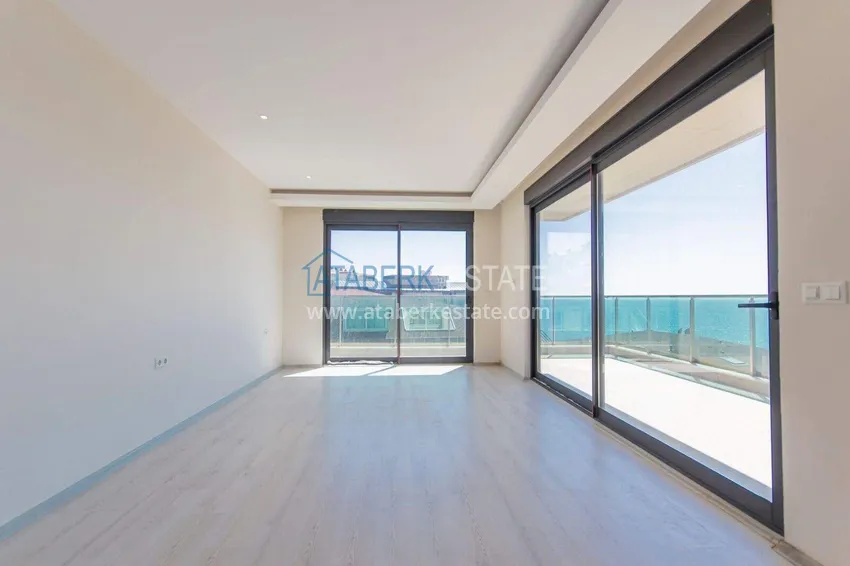 Purchase 4+1 penthouse duplex in Alanya for citizenship and residence permit - the first coastal one, Kargicak district 17 