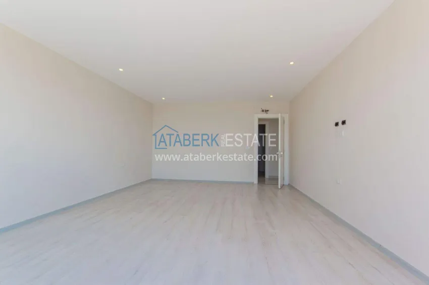 Purchase 4+1 penthouse duplex in Alanya for citizenship and residence permit - the first coastal one, Kargicak district 19 