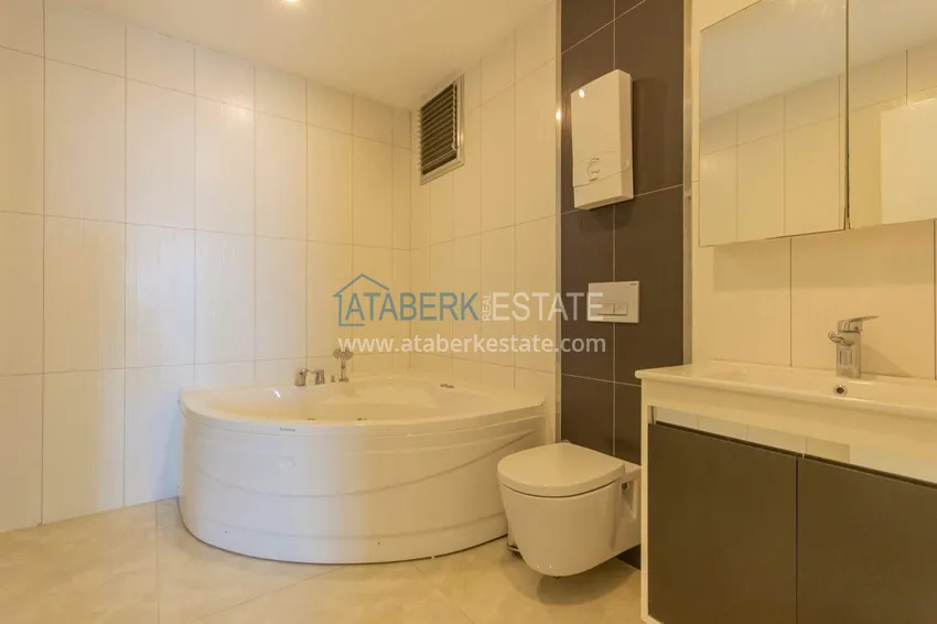 Purchase 4+1 penthouse duplex in Alanya for citizenship and residence permit - the first coastal one, Kargicak district 27 