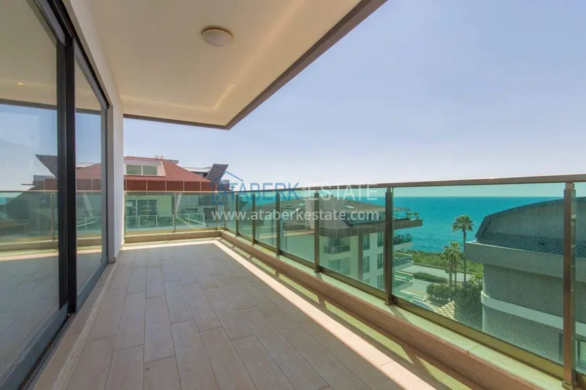 Purchase 4+1 penthouse duplex in Alanya for citizenship and residence permit - the first coastal one, Kargicak district 31 